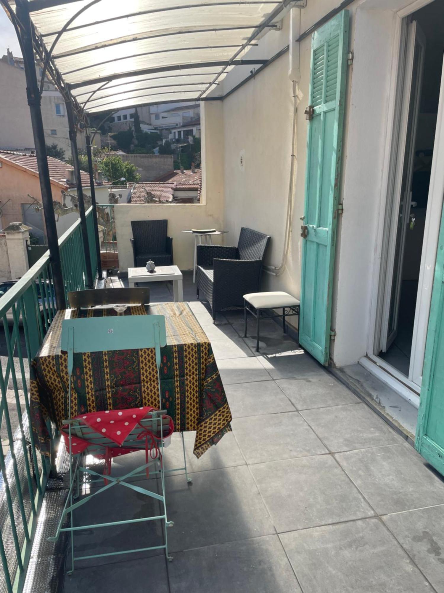 Stud Terras Ville Corniche 2 Pers Stat Gratuit Rue Modif Suivt Possib Et Accord Exclusif Marselha Exterior foto